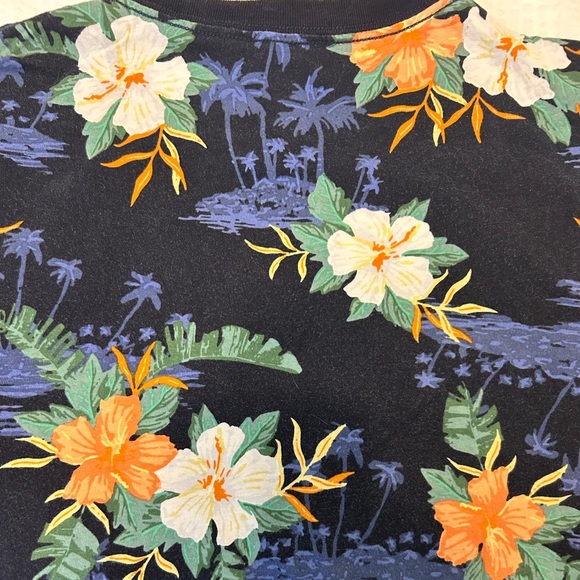 H&M Men’s Floral Summer T-Shirt (Size Small) - Picture 6 of 6